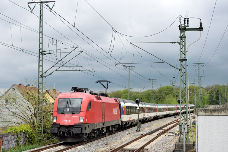 &Ouml;BB 1016 011 mit IC 188 bei km 16,8 (Mai 2021)