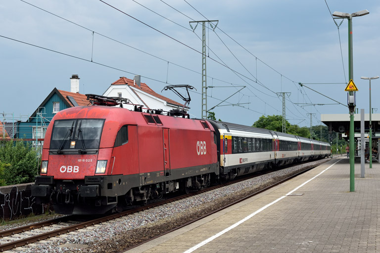 &Ouml;BB 1016 022 mit IC 184 bei km 16,8 (Juli 2021)