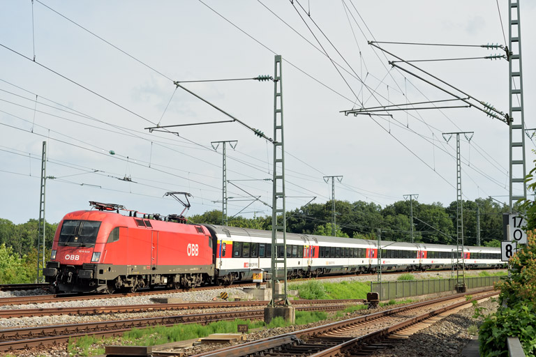 &Ouml;BB 1016 022 mit IC 186 bei km 17,0 (Juli 2021)
