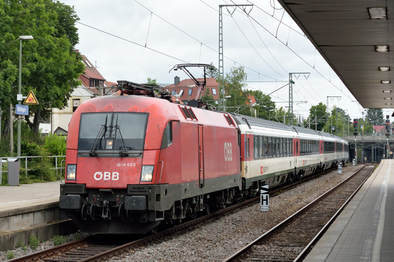 &Ouml;BB 1016 022 mit IC 187 bei km 15,6 (Juli 2021)