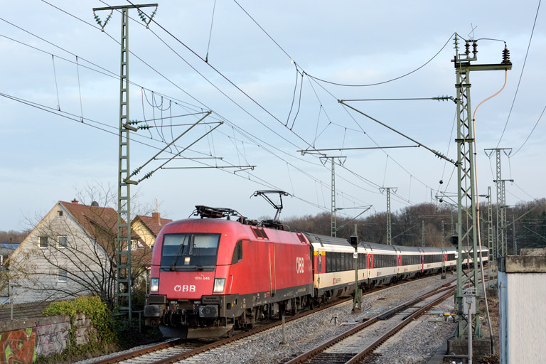 &Ouml;BB 1016 045 mit IC 184 bei km 16,8 (April 2021)