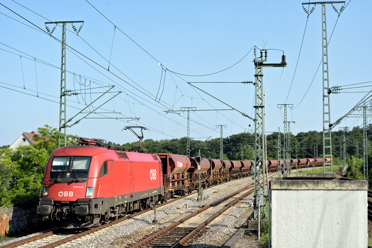 &Ouml;BB 1116 044 mit GAG 68621 bei km 16,8 (Juli 2021)