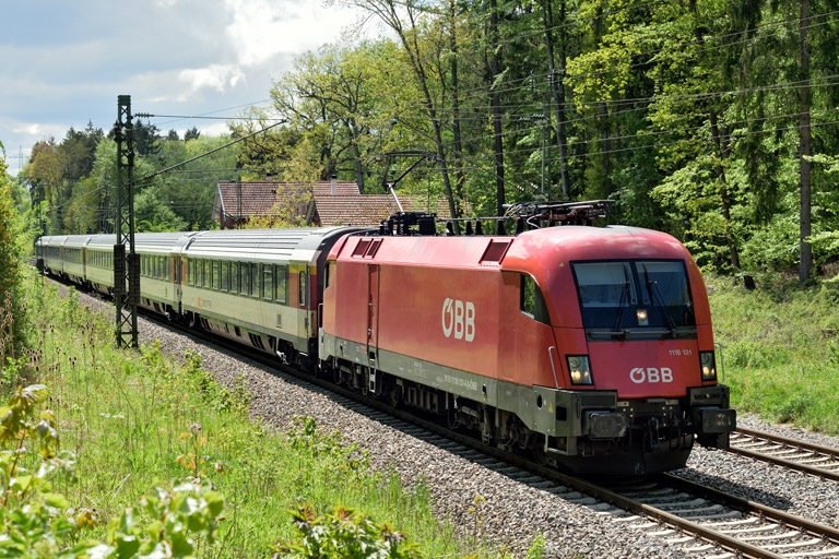 &Ouml;BB 1116 131 mit IC 188 bei km 18,2 (Mai 2021)