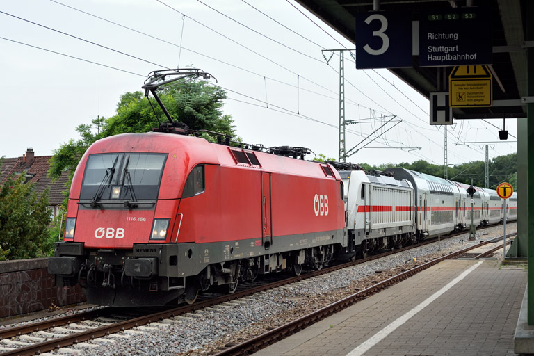 &Ouml;BB 1116 166 und 147 569 bei km 16,8 (Juni 2021)