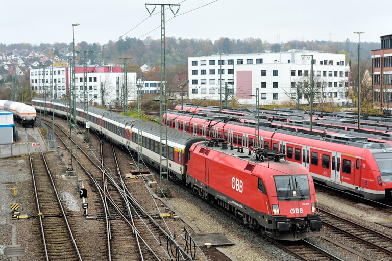 &Ouml;BB 1116 258 mit IC 188 bei km 16,0 (November 2021)
