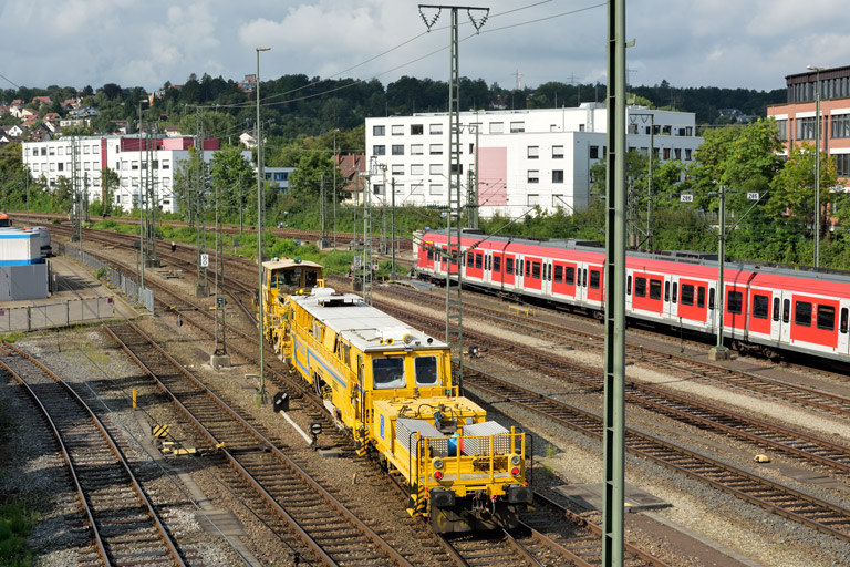 Stopf- und Planiermaschinenzug bei km 16,0 (August 2021)