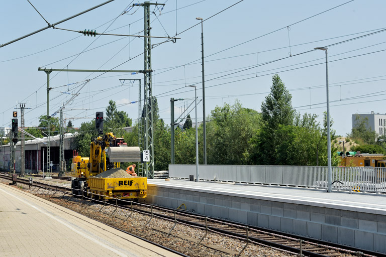 Zweiwegebagger bei km 15,4 (Juli 2021)