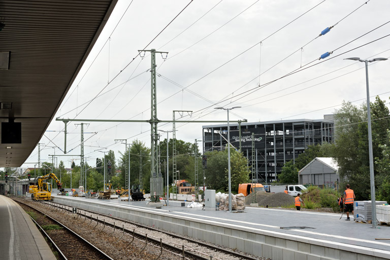 Bahnsteigbau bei km 15,6 (Juli 2021)