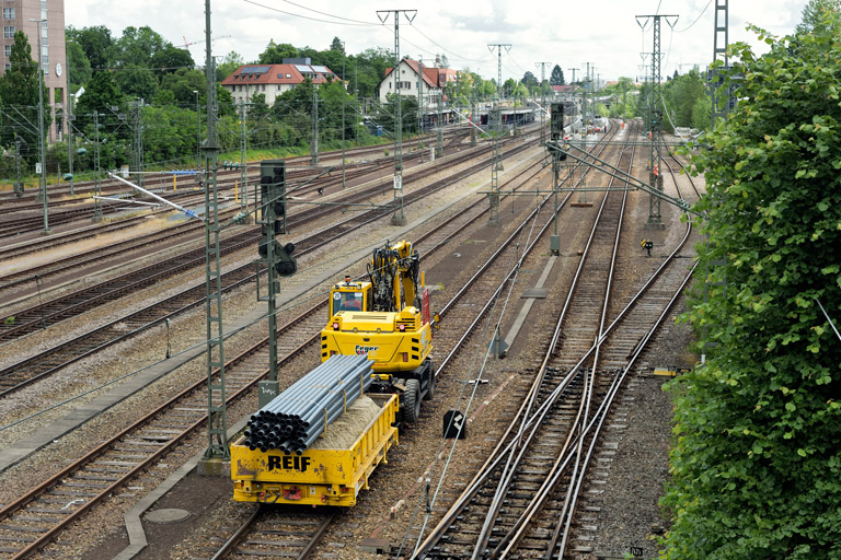 Zweiwegefahrzeug bei km 16,0 (Juni 2021)