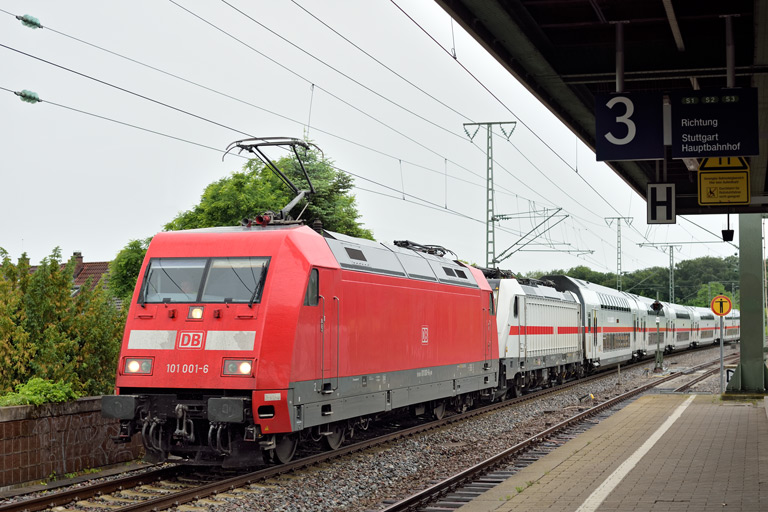 101 001 und 147 563 bei km 16,8 (Juni 2022)