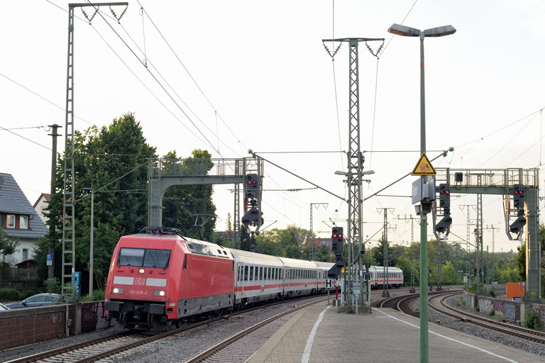 101 016 mit LPF-T 77768 bei km 16,6 (Juli 2022)