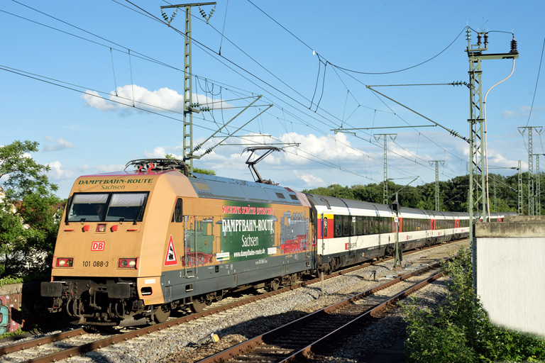 101 088 mit IC 184 bei km 16,8 (Mai 2022)