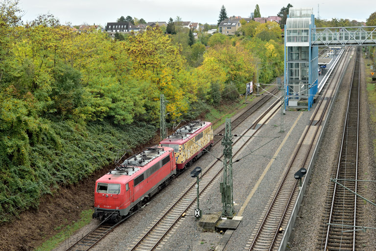111 057 und 111 226 bei km 14,0 (Oktober 2022)