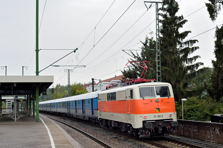 111 185 mit SVG 31309 bei km 16,8 (September 2022)