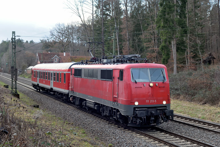 111 213 bei km 18,2 (Dezember 2022)