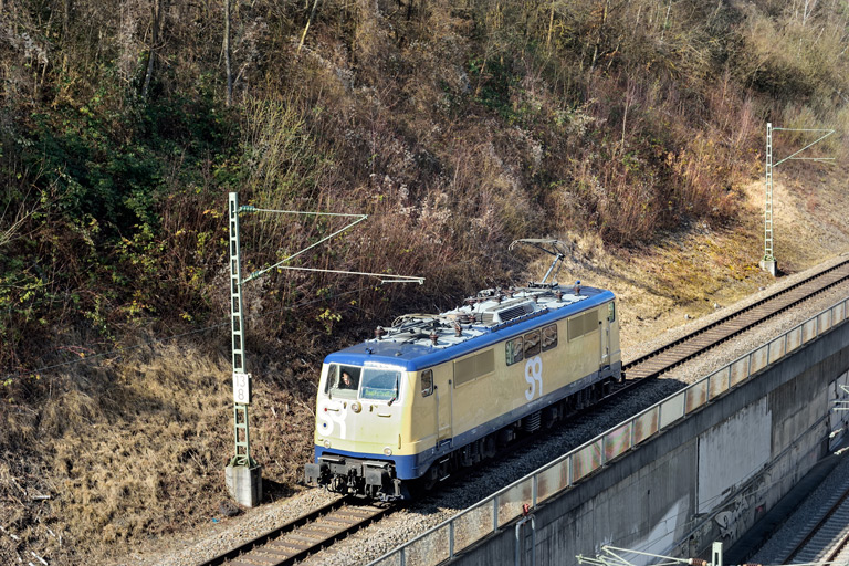 111 223 bei km 13,8 (M&auml;rz 2022)