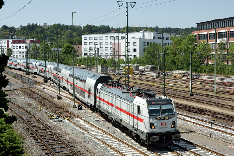 147 568 mit IC 2280 bei km 16,0 (Juni 2022)