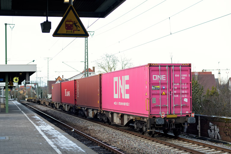 193 843 mit DGS 69244 bei km 16,8 (Januar 2022)