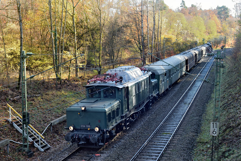 194 088 mit DPE 56727 bei km 11,6 (November 2022)