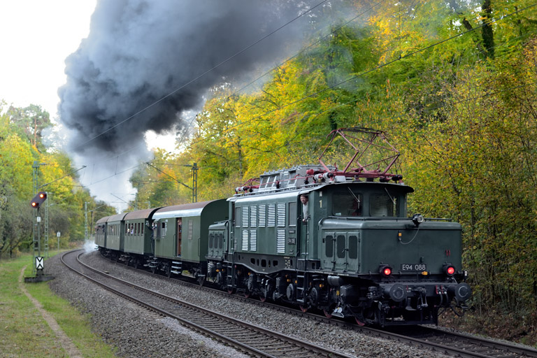 194 088 mit DPE 74937 bei km 11,8 (Oktober 2022)