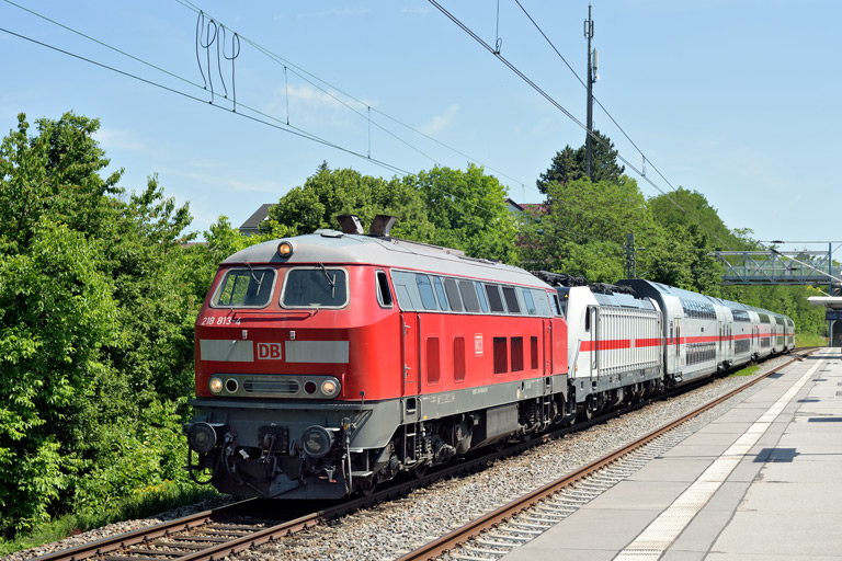 218 813 und 147 557 bei km 14,2 (Juni 2022)