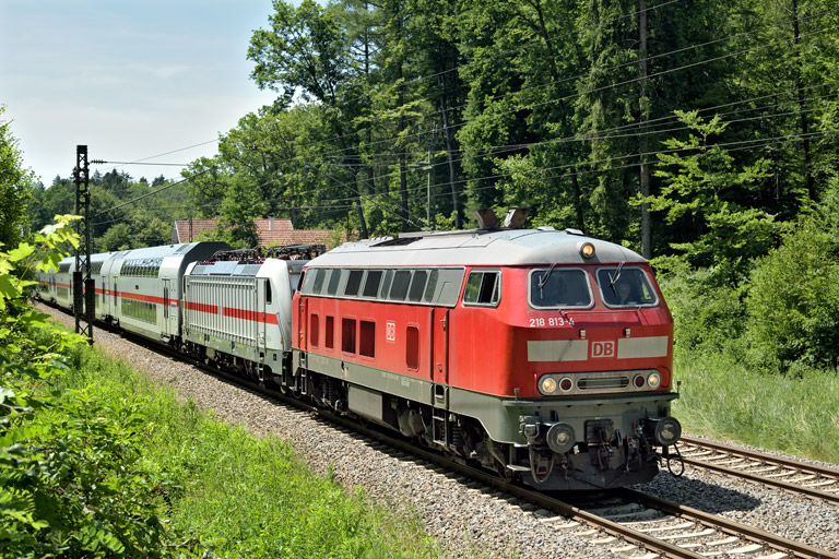 218 813 und 147 569 bei km 18,2 (Juni 2022)