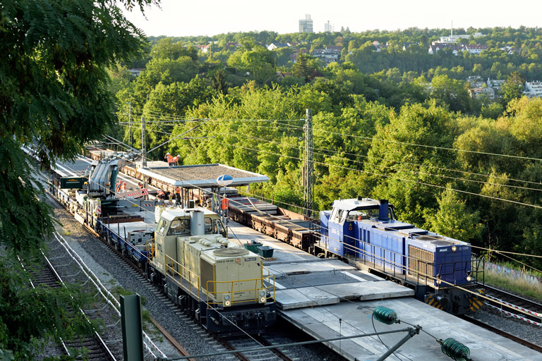 580 009 und 275 022 bei km 14,2 (August 2022)