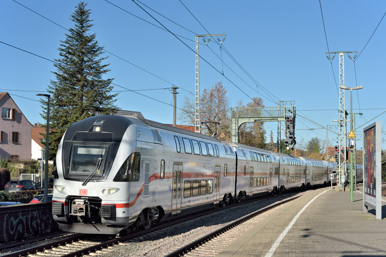 4010 102 als IC 185 bei km 16,8 (November 2022)