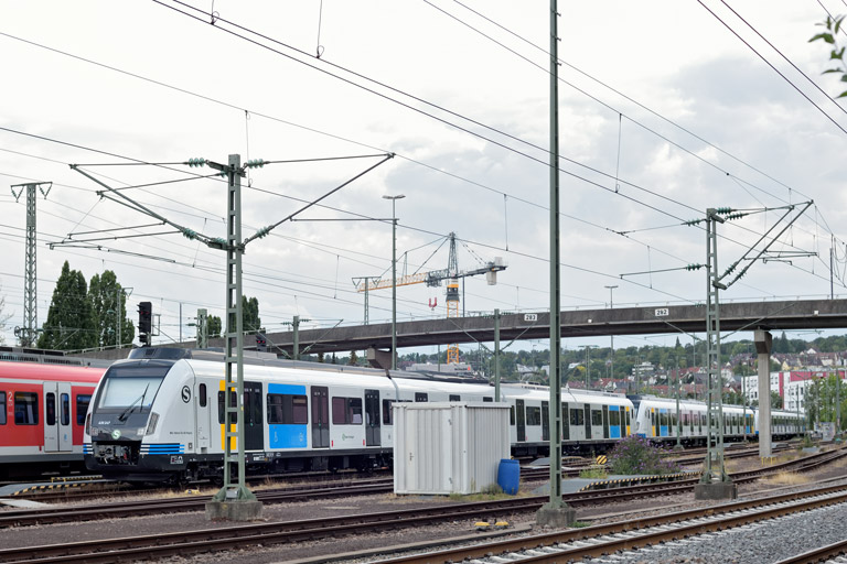 430 247, 430 211 und 430 212 bei km 15,8 (September 2022)