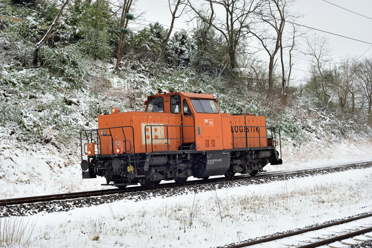 BBL 23 (214 019, ex-DB 212 139) als Tfzf 84146 bei km 17,4 (April 2022)