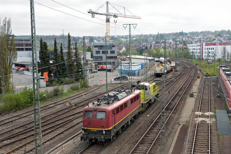 275 817 und 140 070 bei km 16,0 (April 2022)