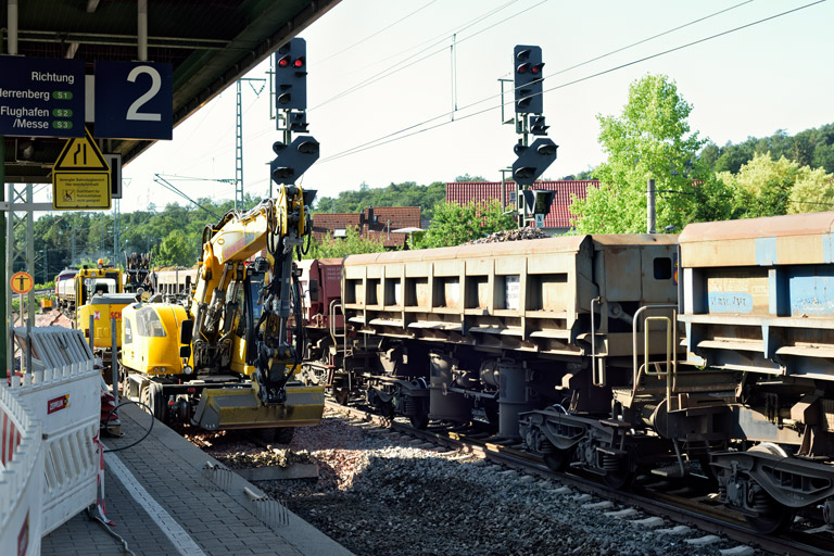 Gleis- und Weichenerneuerung bei km 16,8 (Juni 2022)