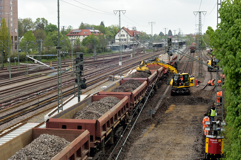 Gleis- und Weichenerneuerung bei km 15,8 (Mai 2022)