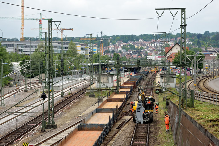 Gleis- und Weichenerneuerung bei km 15,4 (Juni 2022)