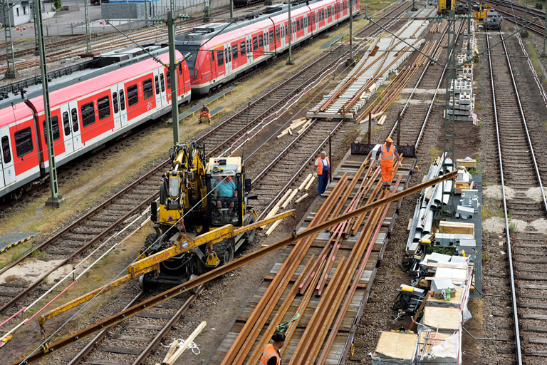 Gleis- und Weichenerneuerung bei km 15,8 (Juni 2022)