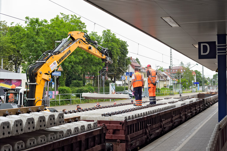 Gleis- und Weichenerneuerung bei km 15,8 (Juni 2022)