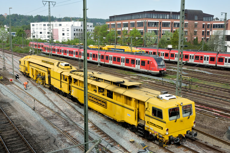 Gleisstopfmaschine bei km 15,8 (Mai 2022)