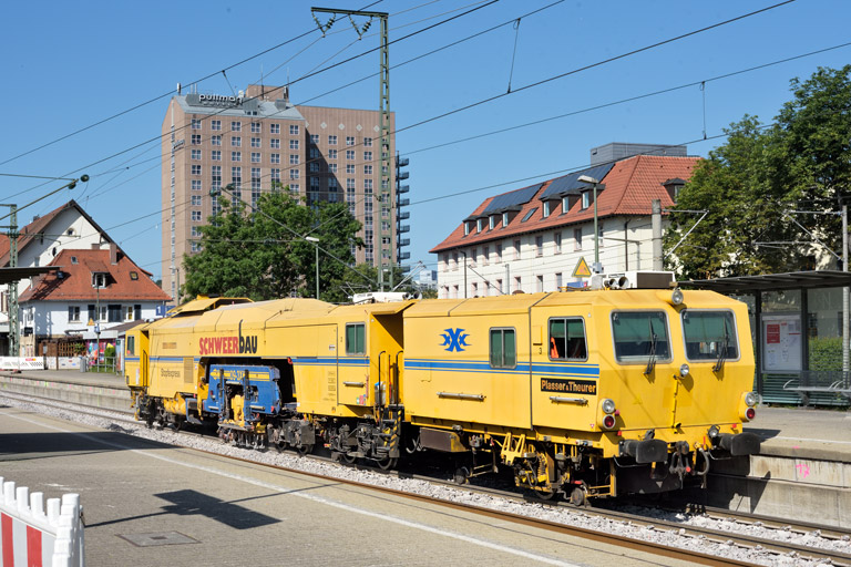Gleisstopfmaschine bei km 15,6 (Juni 2022)