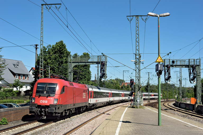 &Ouml;BB 1016 006 mit IC 185 bei km 16,6 (Juli 2022)