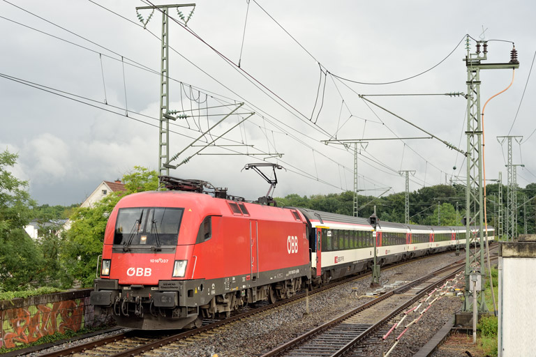 &Ouml;BB 1016 037 mit IC 184 bei km 16,8 (Juni 2022)