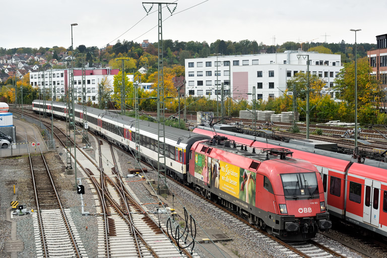 &Ouml;BB 1116 165 mit IC 280 bei km 16,0 (Oktober 2022)