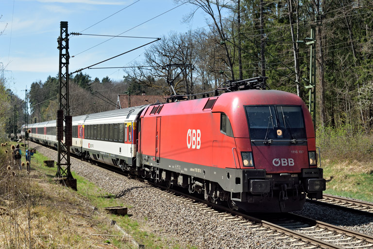 &Ouml;BB 1116 197 mit IC 280 bei km 18,2 (April 2022)
