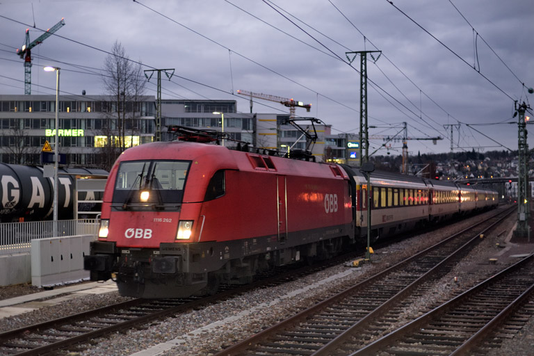 &Ouml;BB 1116 262 mit IC 186 bei km 15,8 (Januar 2022)
