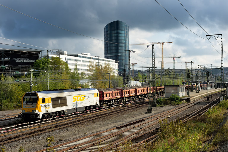 SGL V500.06 mit DGS 92186 bei km 15,4 (April 2022)