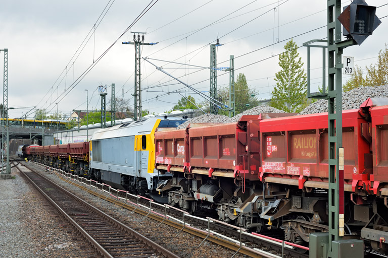 SGL V500.17 mit DGS 92186 bei km 15,4 (April 2022)