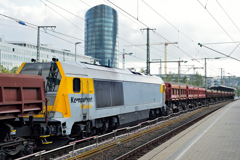 SGL V500.17 mit DGS 92186 bei km 15,4 (April 2022)