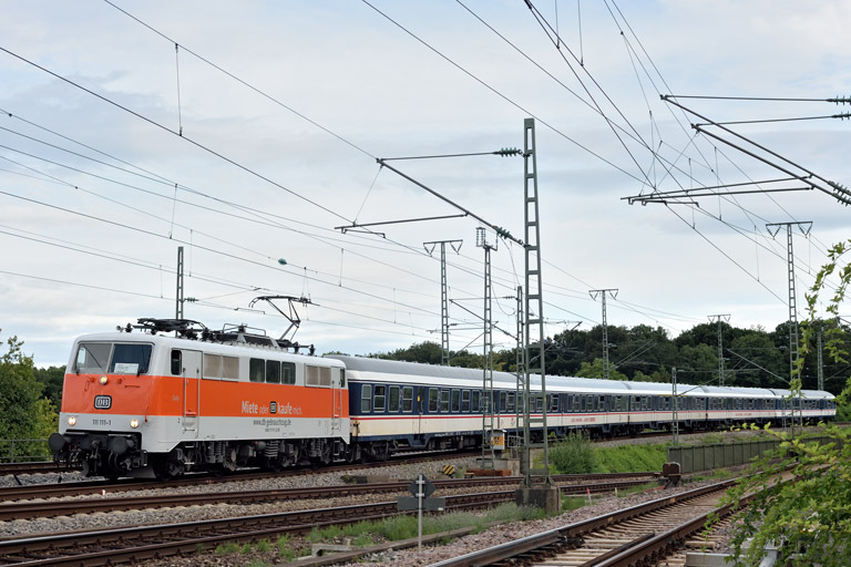 111 111 mit DPN 89583 bei km 17,0 (Juli 2023)