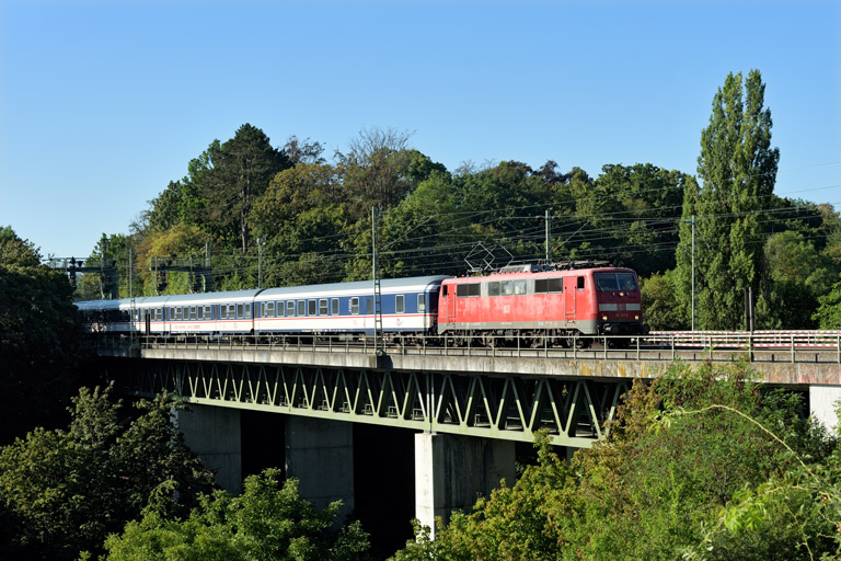 111 137 mit DPN 89565 bei km 14,6 (September 2023)