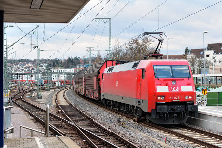 152 026 mit EZ 52094 bei km 15,6 (M&auml;rz 2023)