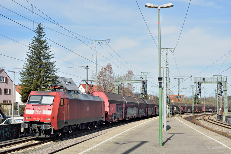152 073 mit EZ 52089 bei km 16,8 (M&auml;rz 2023)